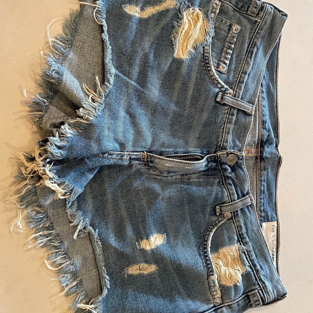 Rag & bone short jean shorts size 28